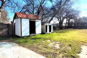 5821 Black Oak Ln, River Oaks, TX 76114 - Photo 16