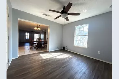 645 N Center Street, Blossom, TX 75416 - Photo 6