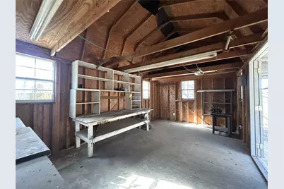 645 N Center Street, Blossom, TX 75416 - Photo 18