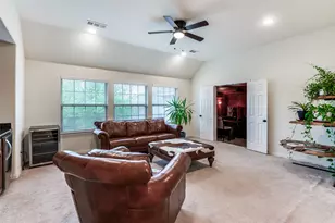 13659 Thornton Dr, Frisco, TX 75035 - Photo 26