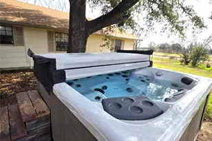 107 Quail Lake Dr W, Whitney, TX 76692 - Photo 18