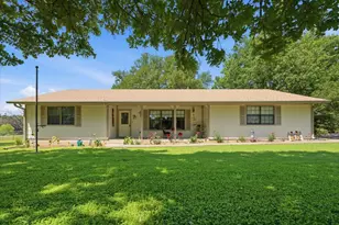 107 Quail Lake Dr W, Whitney, TX 76692 - Photo 2