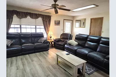 107 Quail Lake Drive W, Whitney, TX 76692 - Photo 6