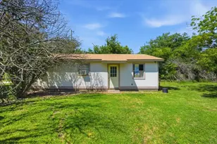 107 Quail Lake Dr W, Whitney, TX 76692 - Photo 22