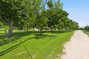 107 Quail Lake Dr W, Whitney, TX 76692 - Photo 36