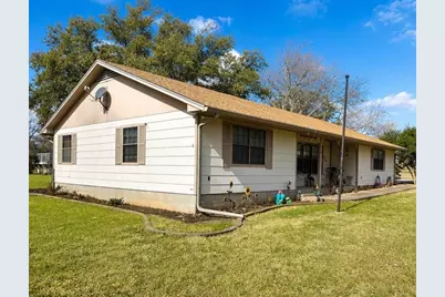 107 Quail Lake Drive W, Whitney, TX 76692 - Photo 2