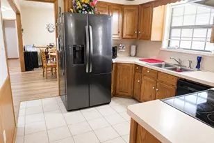107 Quail Lake Dr W, Whitney, TX 76692 - Photo 8