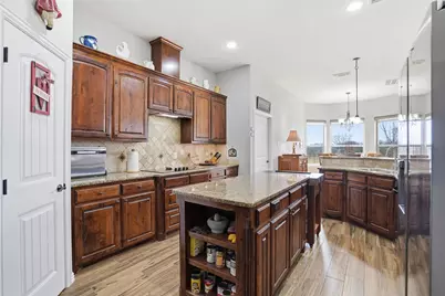 2824 Willow Ridge Circle, Granbury, TX 76049 - Photo 14