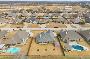 2824 Willow Ridge Cir, Granbury, TX 76049 - Photo 36