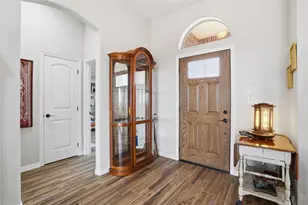 2824 Willow Ridge Cir, Granbury, TX 76049 - Photo 4