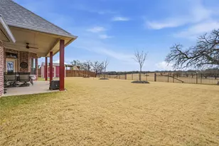 2824 Willow Ridge Cir, Granbury, TX 76049 - Photo 30