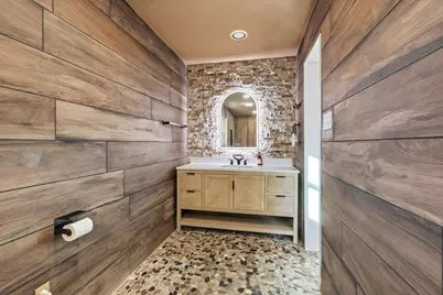 1404 Storm Court E, Bedford, TX 76022 - Photo 20