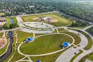 1404 Storm Ct E, Bedford, TX 76022 - Photo 38