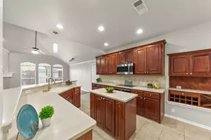 5624 Sundance Dr, Lewisville, TX 75056 - Photo 4