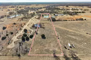 1223 Yowell Rd, Whitesboro, TX 76273 - Photo 32