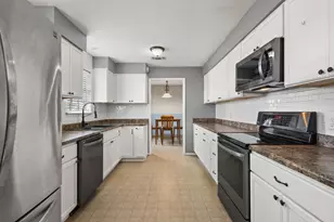 1223 Yowell Rd, Whitesboro, TX 76273 - Photo 8