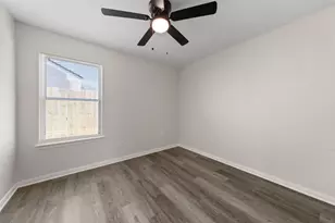 944 Holt Ave, Waco, TX 76706 - Photo 14