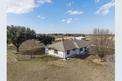 411 N Willie Nelson Road, Abbott, TX 76621 - Photo 2