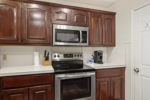1709 W Doyle St, Granbury, TX 76048 - Photo 8
