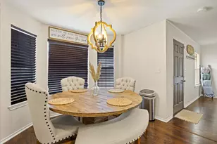 1709 W Doyle St, Granbury, TX 76048 - Photo 10