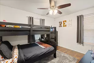 1709 W Doyle St, Granbury, TX 76048 - Photo 26