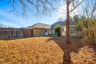 9611 Cliffside Dr, Irving, TX 75063 - Photo 24