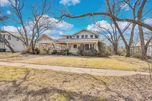 920 E Franklin St, Hillsboro, TX 76645 - Photo 2