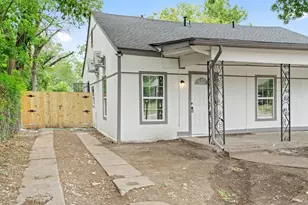 412 Chicago Ave, Fort Worth, TX 76103 - Photo 2