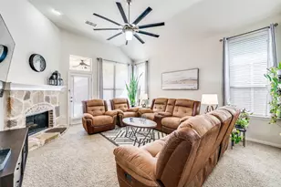 2624 Costa Mesa Dr, Little Elm, TX 75068 - Photo 4