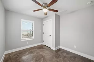 607 E Day St, Denison, TX 75021 - Photo 18