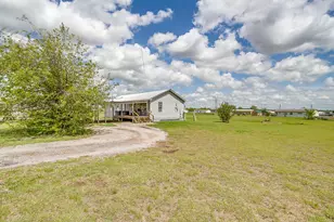 8312 Alston Ct, Joshua, TX 76058 - Photo 4