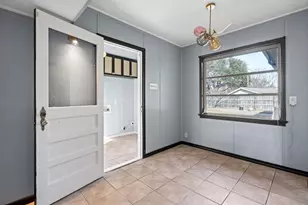 6527 Axton Cir, Dallas, TX 75214 - Photo 8