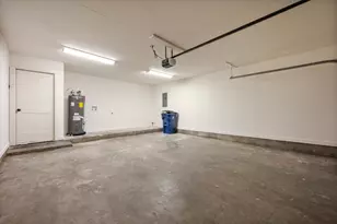 520 NW Charlyne Dr, Burleson, TX 76028 - Photo 22