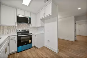 520 NW Charlyne Dr, Burleson, TX 76028 - Photo 8