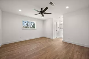 520 NW Charlyne Dr, Burleson, TX 76028 - Photo 16