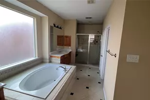 2205 Eagles Nest Dr, Euless, TX 76039 - Photo 20