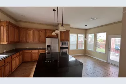 2205 Eagles Nest Drive, Euless, TX 76039 - Photo 10