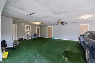 1304 E Franklin St, Hillsboro, TX 76645 - Photo 30