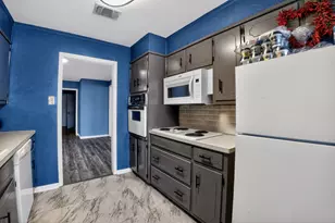 1304 E Franklin St, Hillsboro, TX 76645 - Photo 16