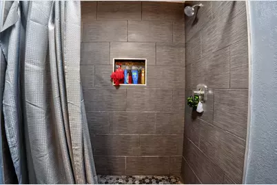 1304 E Franklin Street, Hillsboro, TX 76645 - Photo 22