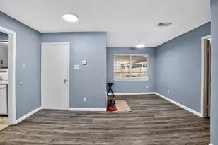 1304 E Franklin St, Hillsboro, TX 76645 - Photo 6