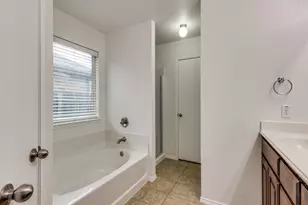 2033 Cattle Creek Rd, Fort Worth, TX 76134 - Photo 10