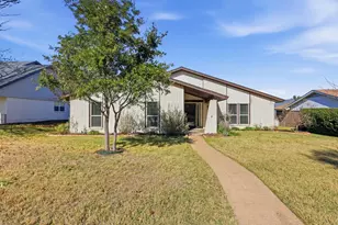 2011 Clearfield Cir, Richardson, TX 75081 - Photo 2
