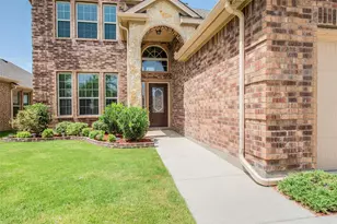 10128 Horseshoe Ln, McKinney, TX 75072 - Photo 2