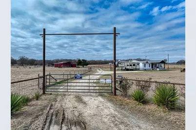 408 Hcr 1414, Blum, TX 76627 - Photo 4