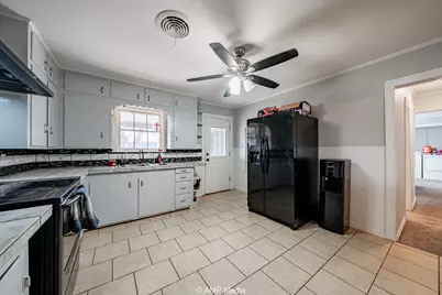 406 N Swenson Street, Stamford, TX 79553 - Photo 10