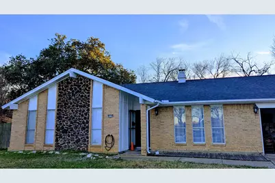 210 Sixpence Lane, Euless, TX 76039 - Photo 2