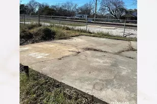 1406 Lynn Hvn Ave, Dallas, TX 75216 - Photo 8