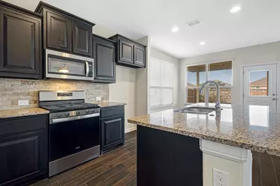 16021 Tottenhall Pass, Fort Worth, TX 76247 - Photo 8