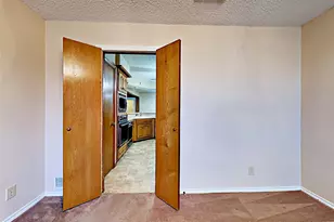 4726 Berridge Ln, Dallas, TX 75227 - Photo 6